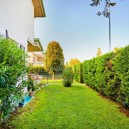 Appartement Roma - Vista E Relax Tra Giardino E Terrazza Sirmione